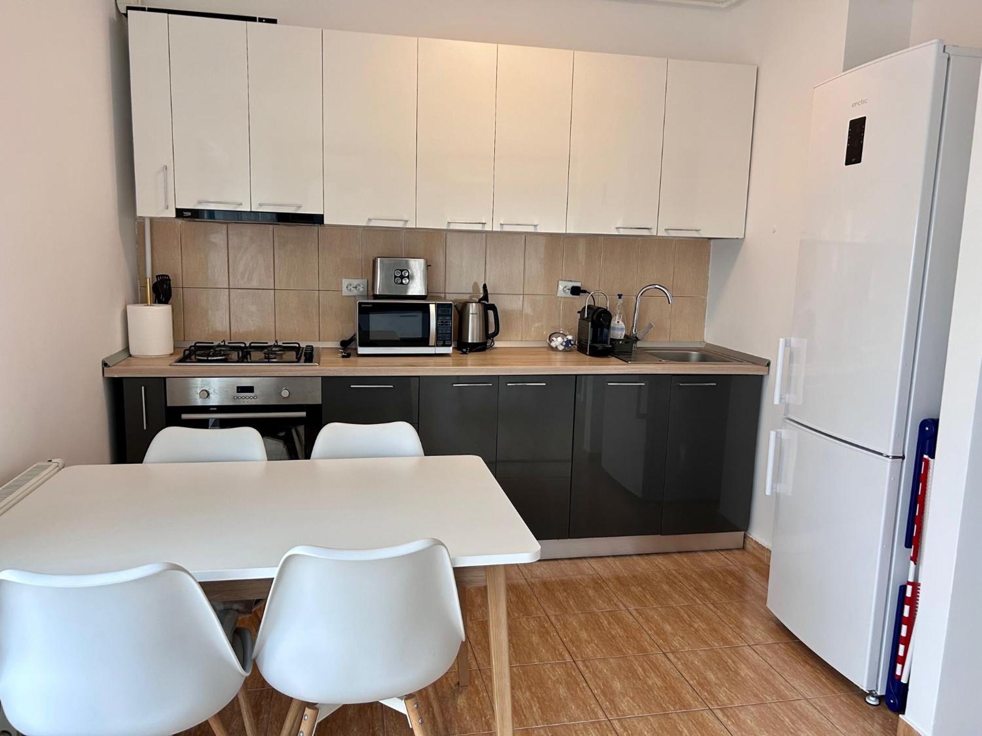 בוקרשט Sunrise Apartment מראה חיצוני תמונה