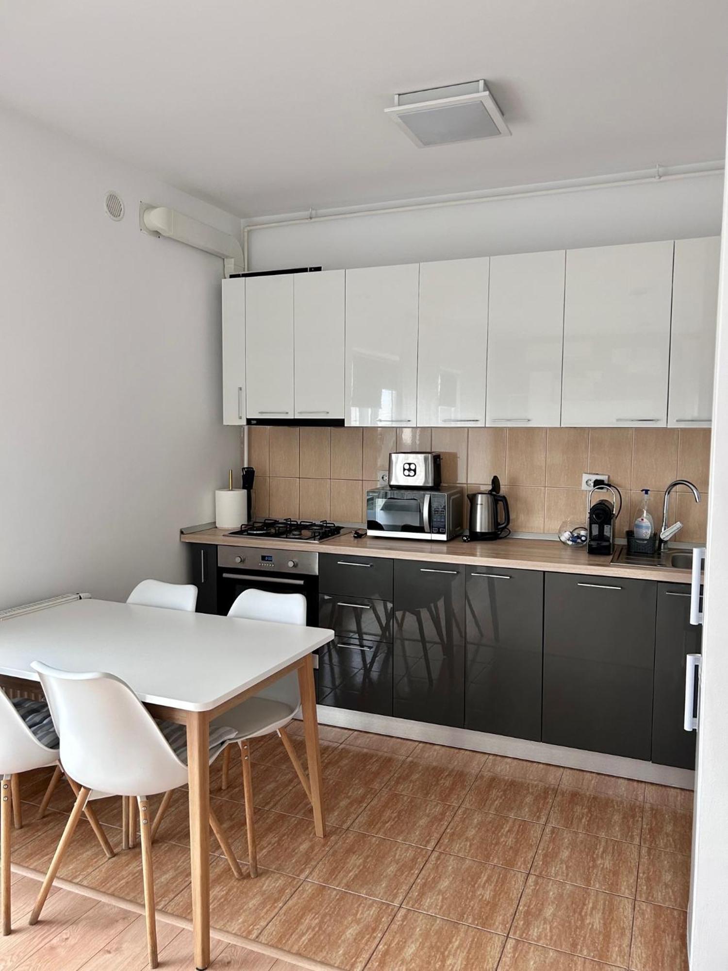 בוקרשט Sunrise Apartment מראה חיצוני תמונה