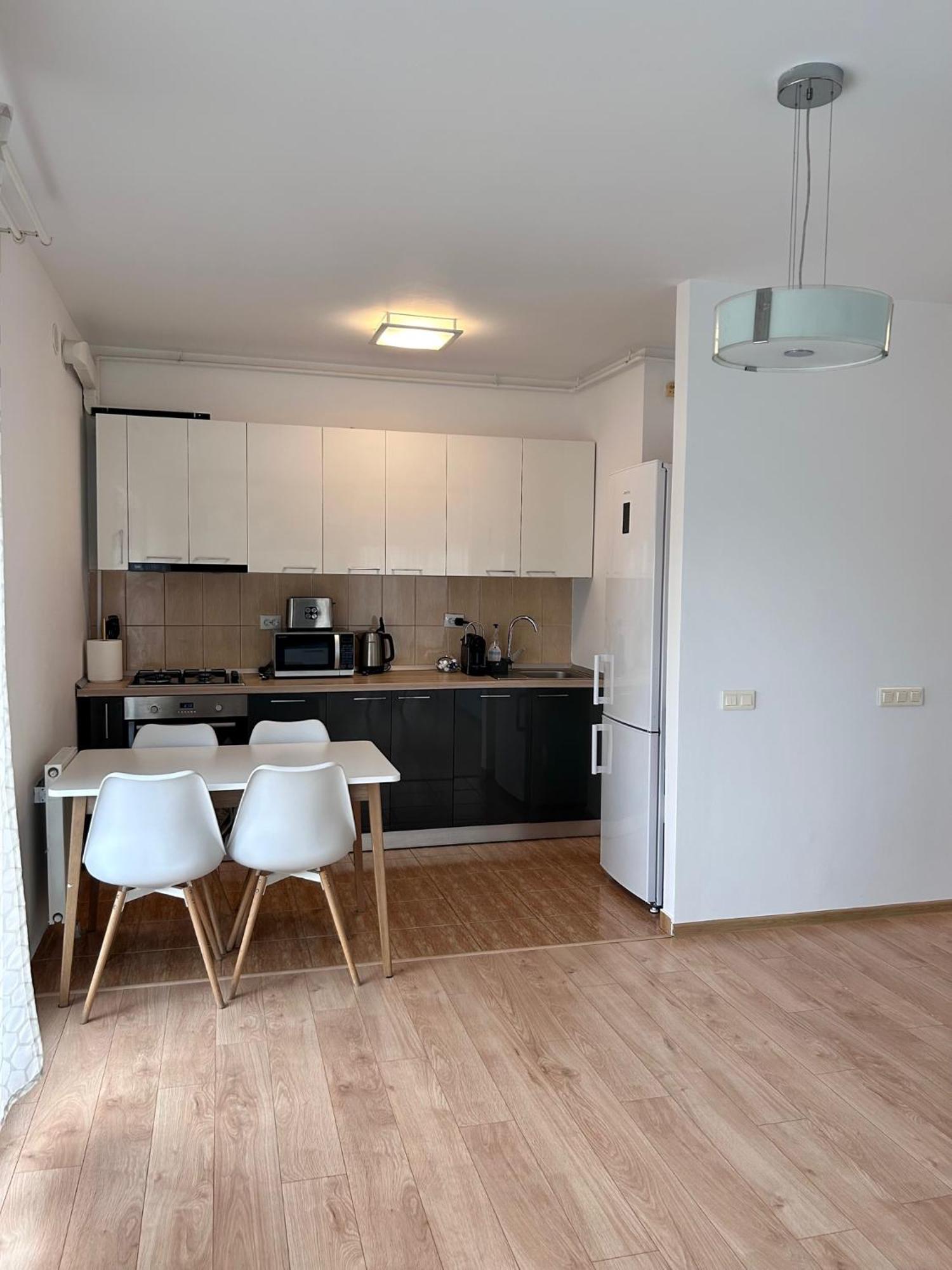בוקרשט Sunrise Apartment מראה חיצוני תמונה