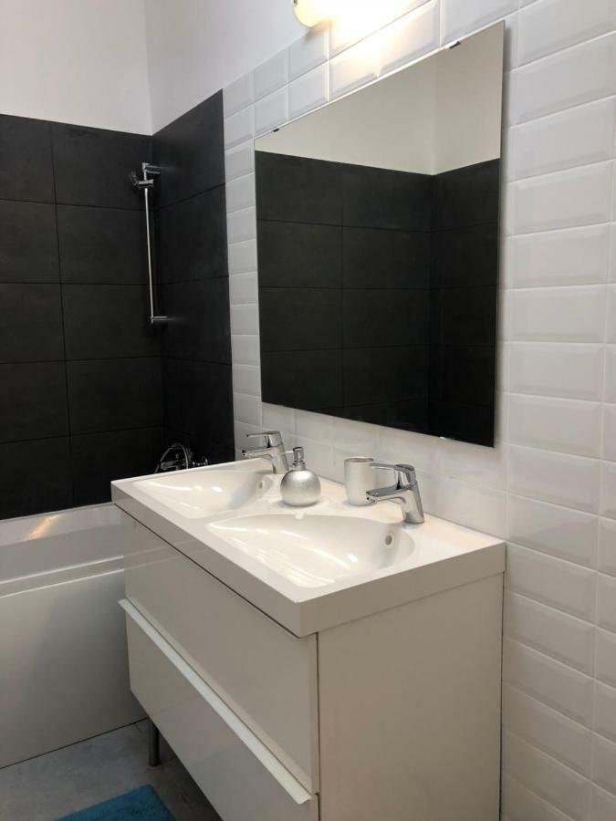 בוקרשט Sunrise Apartment מראה חיצוני תמונה