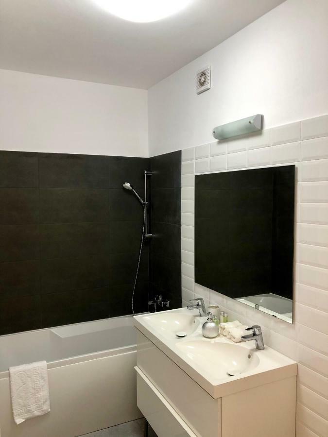 בוקרשט Sunrise Apartment מראה חיצוני תמונה